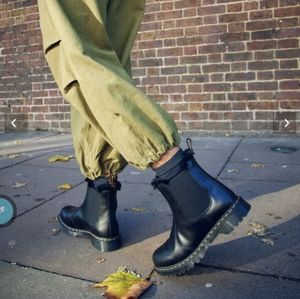 Doc Martens Faux Fur 2976 Leonore Black Leather Chelsea Boots & Box Size 8